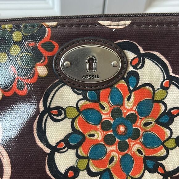 Fossil "Key-Per" iPad Holder Sleeve - Picture 2 of 6